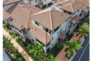 4260 NW 82nd Ave, Doral, FL 33166 - MLS#A11874495