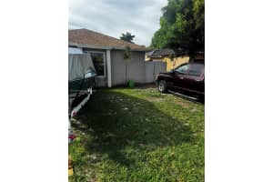 5860 NW 193rd St, Hialeah, FL 33015 - MLS#A11874524