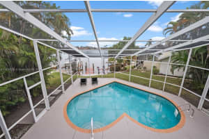 725 El Dorado Pkwy W Cape Coral, FL 33914 - MLS#A11874529