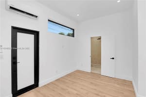 7801 Byron Ave B, Miami Beach, FL 33141 - MLS#A11874550