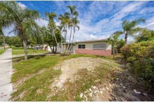 6721 Simms St, Hollywood, FL 33024 - MLS#A11874565