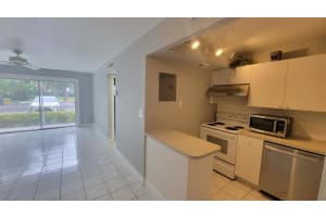 1 Jacaranda Country Club Dr 104, Plantation, FL 33324 - MLS#A11874583