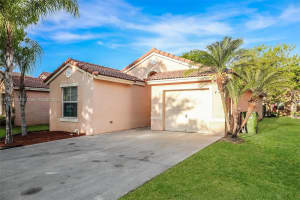 1558 SE 20th Pl, Homestead, FL 33035 - MLS#A11874590