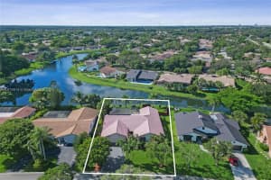 10682 Nw 6th St Coral Springs, FL 33071 - MLS#A11874614