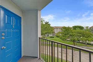 800 Sw 125th Way 312o, Pembroke Pines