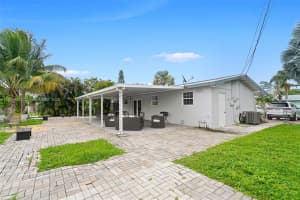7951 NW 11th St, Pembroke Pines, FL 33024 - MLS#A11874642