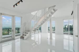 60 Sw 13th St 4413, Miami