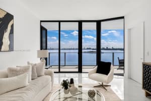 700 Ne 24th St 1005, Miami