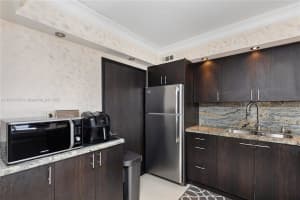 3180 S Ocean Dr 1517, Hallandale Beach, FL 33009 - MLS#A11874795