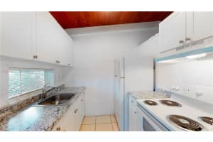 227 SE 1st St 2, Dania Beach, FL 33004 - MLS#A11874828