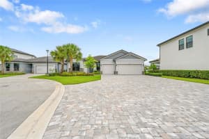 2340 Rollingwood Ct, Oakland Park