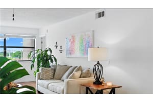 2705 NW 104th Ave 406, Sunrise, FL 33322 - MLS#A11874880