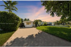 1105 N 31st Ct, Hollywood
