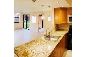 2720 W 63rd Pl 103, Hialeah, FL 33016 - MLS#A11874898