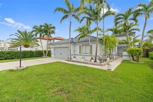 16034 SW 83rd Ter, Miami, FL 33193 - MLS#A11874904