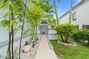 16034 SW 83rd Ter, Miami, FL 33193 - MLS#A11874904