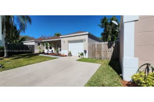 9829 SW 221st St, Cutler Bay, FL 33190 - MLS#A11874913