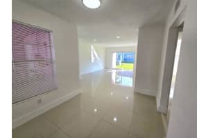 7520 Sw 82nd St G118, Miami