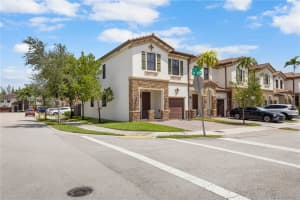9871 NW 88th Ter, Doral, FL 33178 - MLS#A11874933