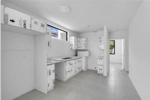 1656 Nw 1st St Miami, FL 33125 - MLS#A11874968