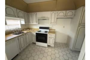 300 S Hollybrook Dr 203 Pembroke Pines, FL 33025 - MLS#A11874977