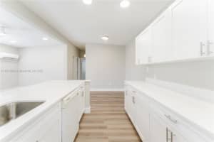 1560 NE 42nd St A, Pompano Beach, FL 33064 - MLS#A11874989