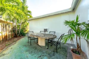 1560 NE 42nd St B, Pompano Beach, FL 33064 - MLS#A11874994