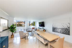 121 Crandon Blvd 453, Key Biscayne