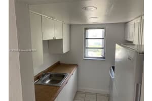 1701 Washington St 201 Hollywood, FL 33020 - MLS#A11875055