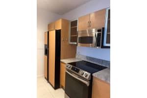 2775 Ne 187th St 310, Aventura