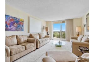 1470 Ne 125th Ter Ph12 North Miami, FL 33161 - MLS#A11875068
