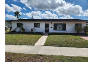 10990 SW 57th St 10990, Miami, FL 33173 - MLS#A11875070