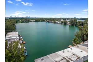 5020 Sw 69th Pl, Miami