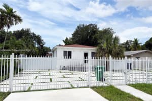 2740 NW 49th St, Miami, FL 33142 - MLS#A11875095
