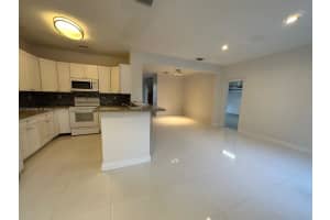 10812 NW 51st ln, Doral, FL 33172 - MLS#A11875098