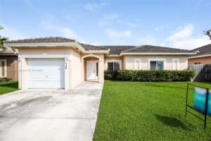 428 Se 12 Terrace, Homestead