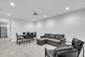 645 Palmetto Dr 6, Miami Springs, FL 33166 - MLS#A11875136