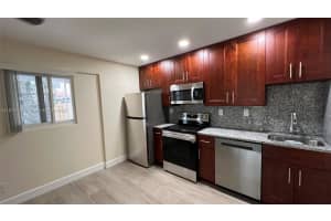 2559 NE 10th Ct 2559, Pompano Beach, FL 33062 - MLS#A11875145