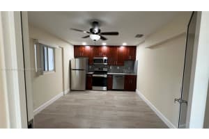 2559 NE 10th Ct 2559, Pompano Beach, FL 33062 - MLS#A11875145