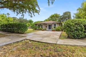 1081 NE 132nd St, North Miami, FL 33161 - MLS#A11875162