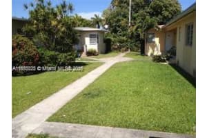 2165 Bay Dr 18, Miami Beach
