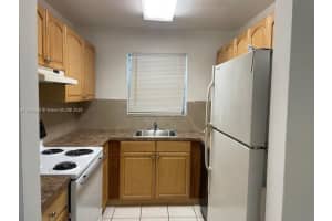 419 S Crescent Dr 2, Hollywood, FL 33021 - MLS#A11875288