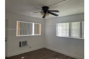 419 S Crescent Dr 2, Hollywood, FL 33021 - MLS#A11875288