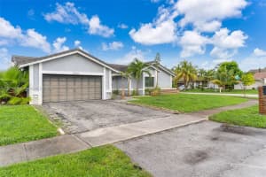 20025 NW 65th Ct, Hialeah, FL 33015 - MLS#A11875349