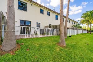 8945 Nw 98th Ave Doral, FL 33178 - MLS#A11875357