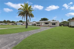2834 Jackson St Hollywood, FL 33020 - MLS#A11875358