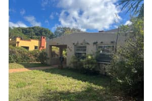 470 Ne 130th St, North Miami