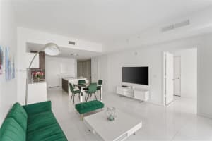 851 NE 1st Ave 1700, Miami, FL 33132 - MLS#A11875371