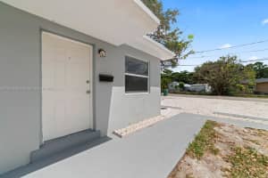2457 NE 183rd St 2457, North Miami Beach, FL 33160 - MLS#A11875436