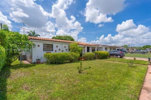 1310 W 36th St, Hialeah